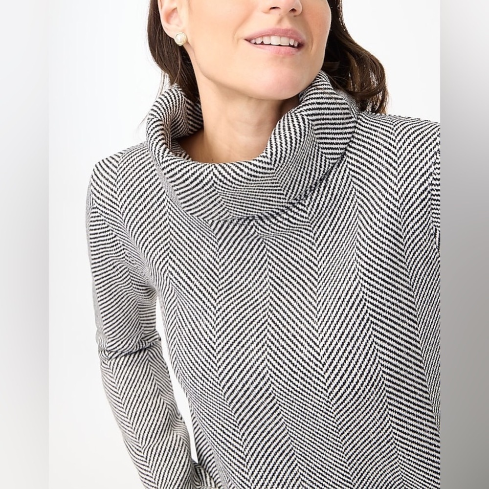 EUC - J. Crew Long Sleeve Funnelneck Pullover - size XS